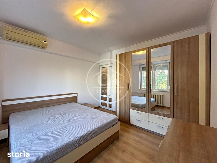 Apartament cu 3 camere decomandat în Decebal