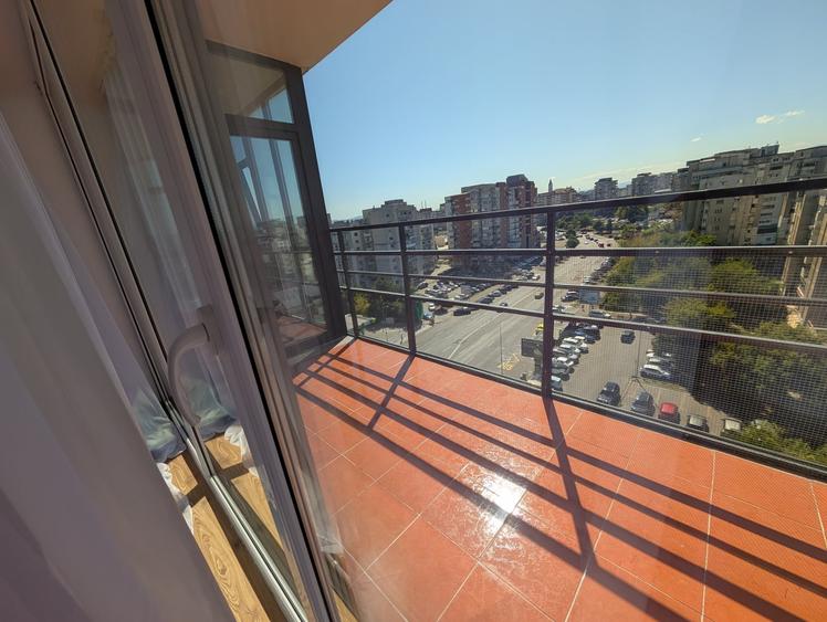Apartament cu 2 camere semidecomandat, mobilat în 9 Mai