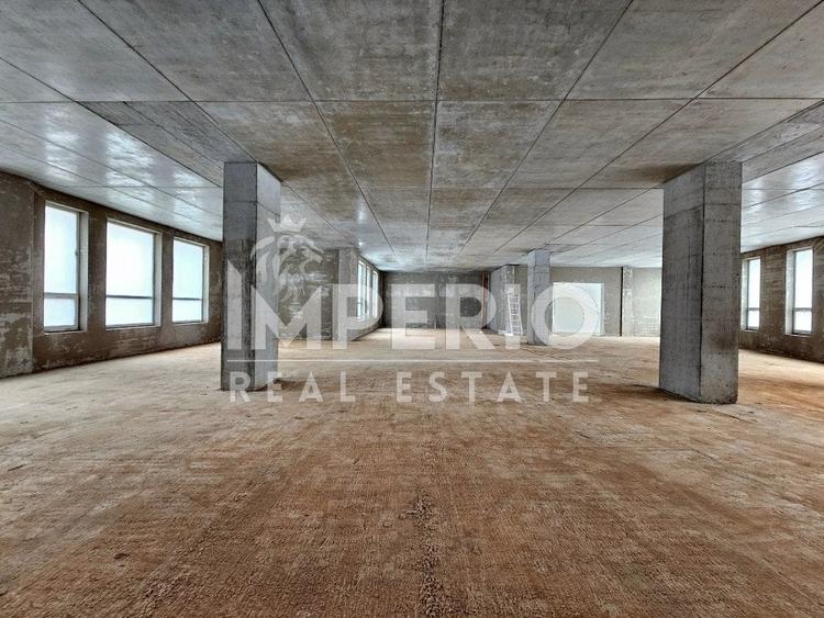 Spațiu comercial, de 1,400 mp, în Central