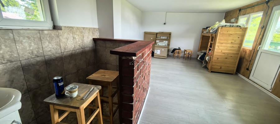 Casă individuală cu 3 camere cu Canalizare în Central