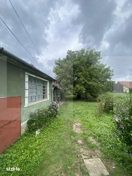 Casă cu 3 camere cu Teren 2100 Mp în Central