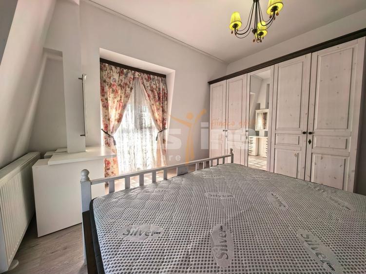 Apartament cu 3 camere decomandat, mobilat în Nicolina