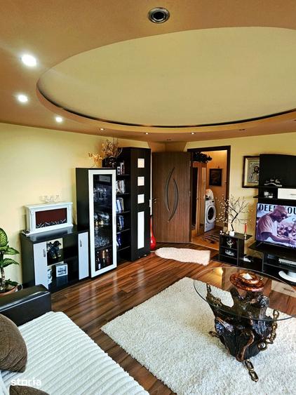 Apartament cu 2 camere decomandat, mobilat în Central