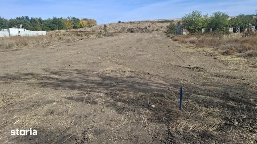 Teren de 500 mp, în Mischii