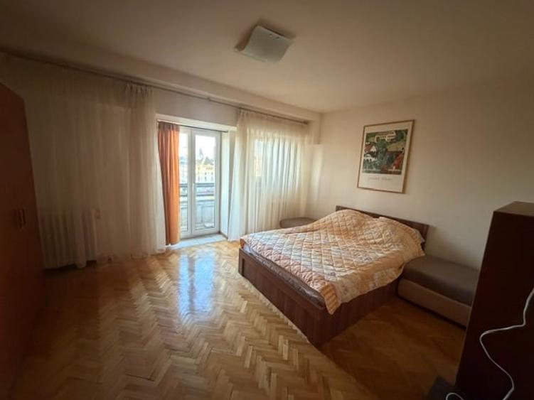 Apartament cu 2 camere decomandat în P-ța Unirii