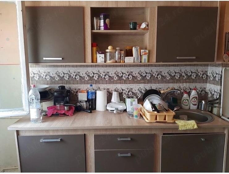 Apartament cu 2 camere semidecomandat în Badea Cârțan