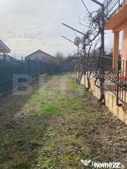 Casă cu 5 camere cu Teren 750 Mp în Moșnița Nouă