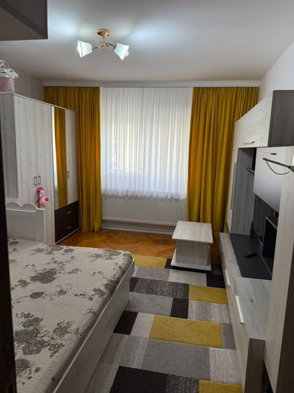 Apartament cu 2 camere decomandat în 9 Mai