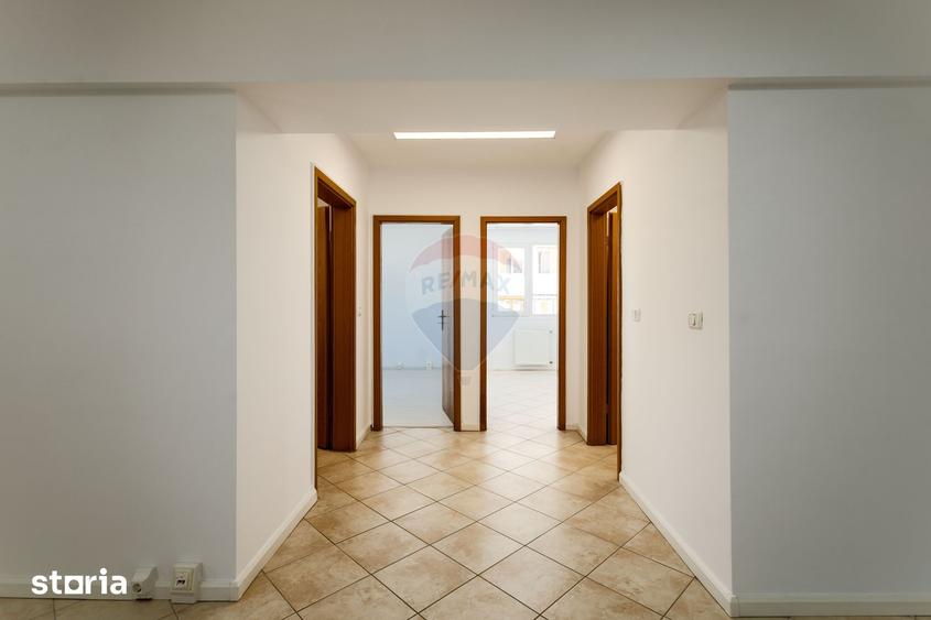 Spațiu comercial, de 68.5 mp, în Olimpia-Stadion
