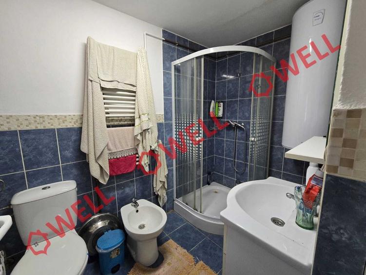 Casă cu 3 camere cu Teren 3233 Mp în Central