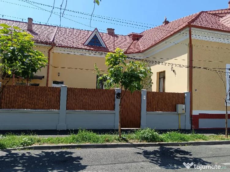 Casă cu 3 camere în Central