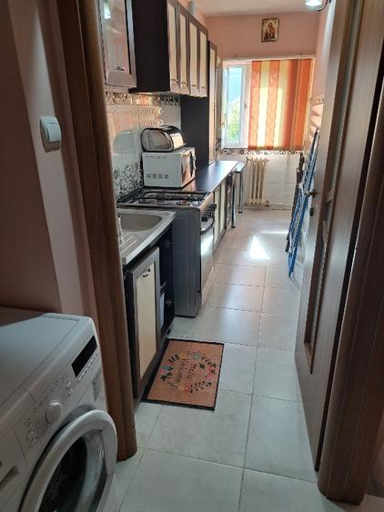 Garsonieră decomandată în Sud