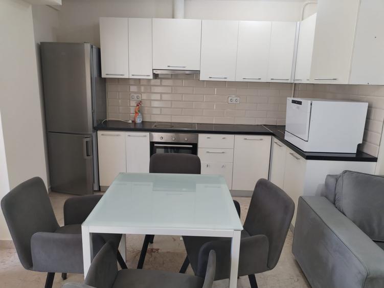 Apartament cu 2 camere semidecomandat în Copou