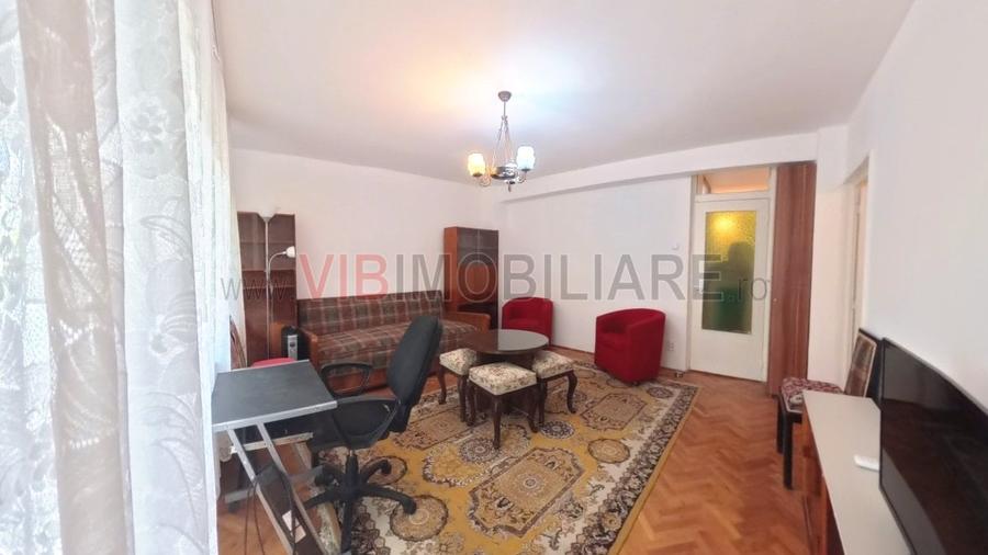 Apartament cu 2 camere semidecomandat, mobilat în Decebal