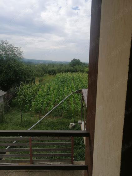 Casă cu 5 camere cu Teren 1400 Mp în Stâlpeni