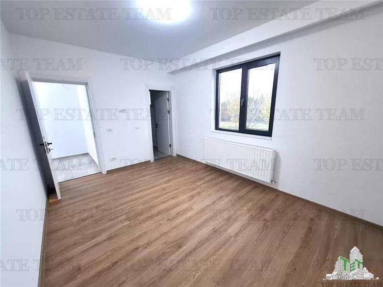 Casă individuală cu 6 camere cu Canalizare în Moara Vlăsiei