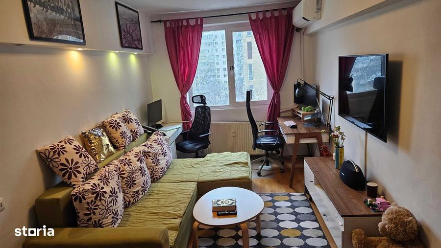 Apartament cu 3 camere decomandat, mobilat în Tineretului