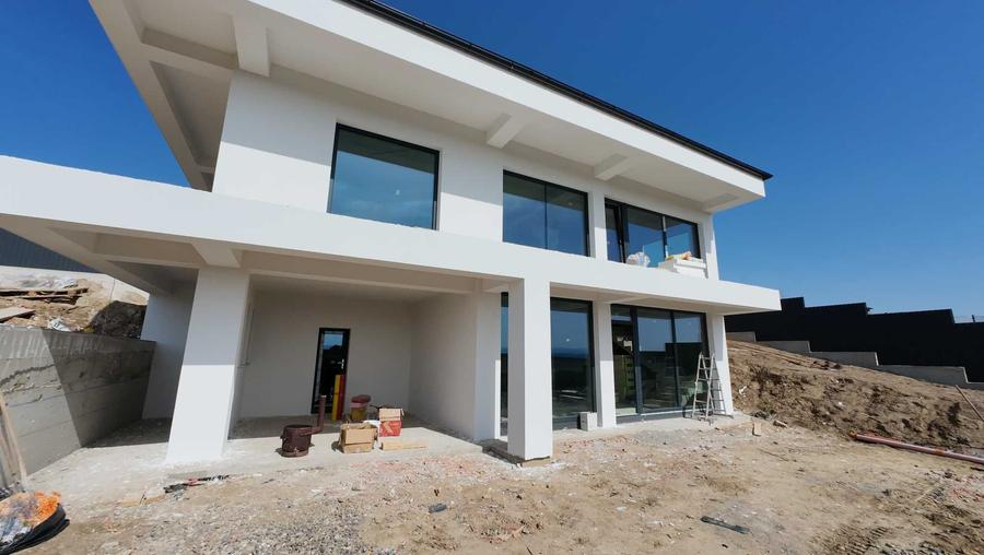 Casă cu 3 camere în Moara