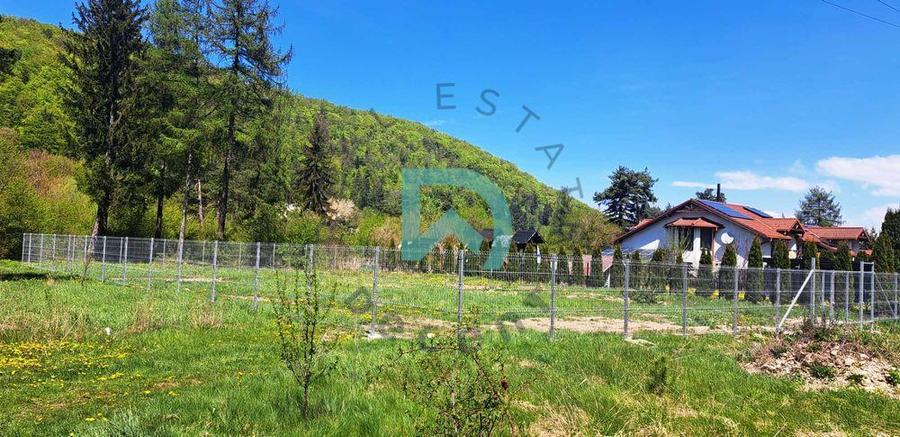 Teren Construcții intravilan de 800 mp, în Bunloc