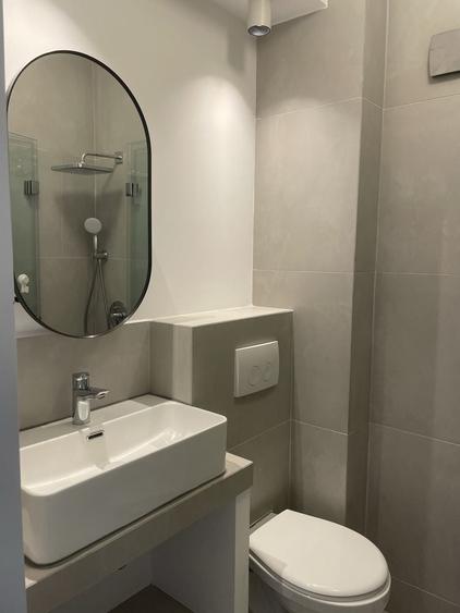 Apartament cu 3 camere în Tineretului