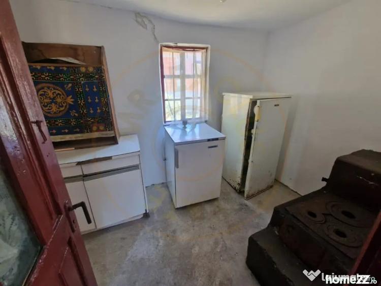 Casă cu 2 camere cu Teren 1150 Mp în Boțești