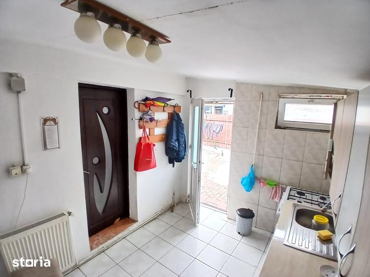 Casă cu 2 camere cu Teren 220 Mp în Rahova
