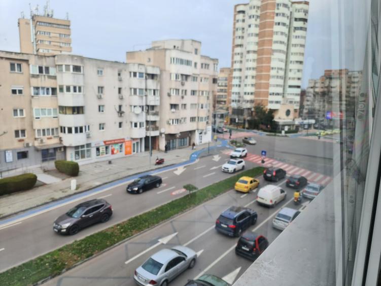 Garsonieră decomandată în Capitol