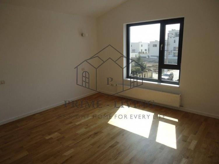 Duplex cu 6 camere cu Piscina în Nord