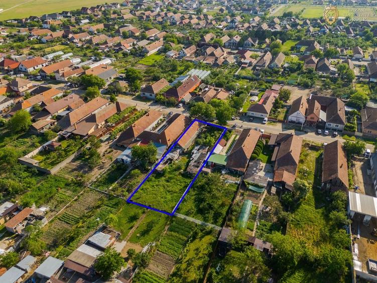 Casă individuală cu 5 camere cu Canalizare în Horia