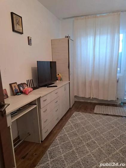 Apartament cu 3 camere decomandat în Urziceni