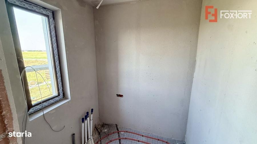 Casă cu 4 camere în Moșnița Veche
