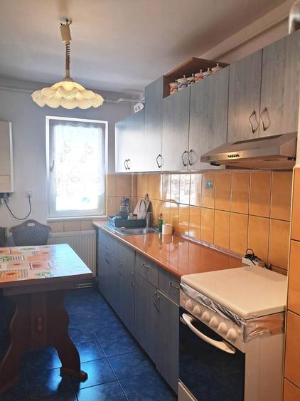 Apartament cu 2 camere semidecomandat în Vasile Aaron