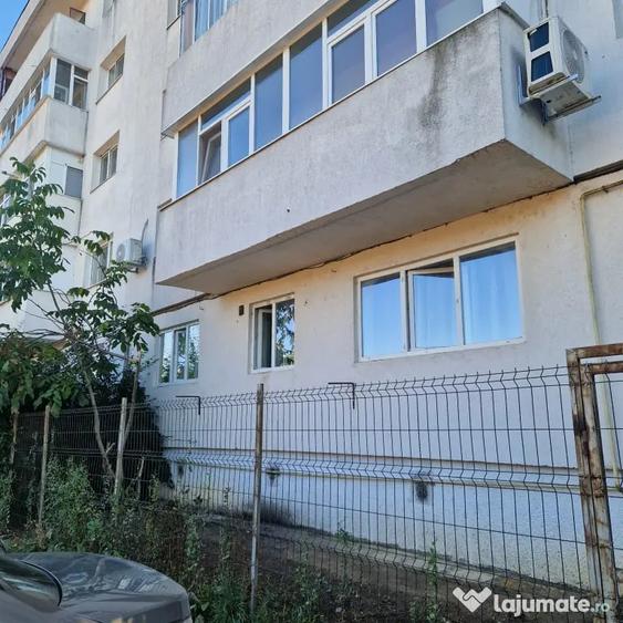 Apartament cu 2 camere decomandat în Malu Roșu