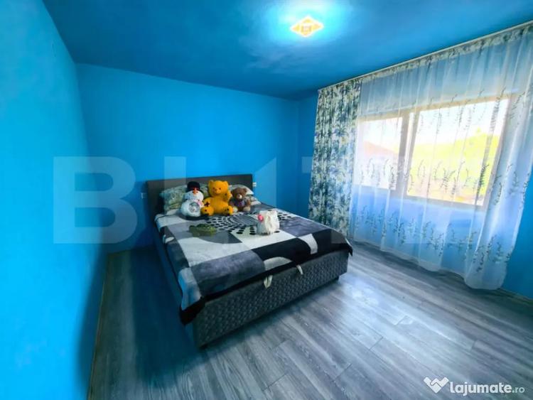 Casă cu 4 camere cu Teren 400 Mp în Păun