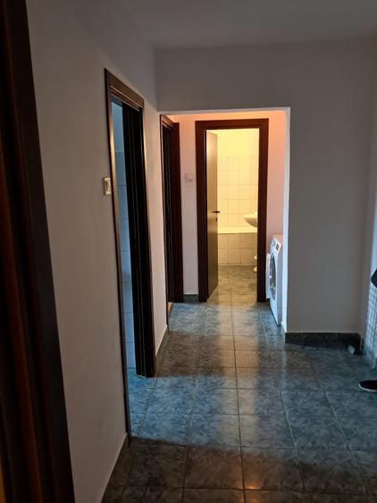 Apartament cu 2 camere decomandat, mobilat în Stadion