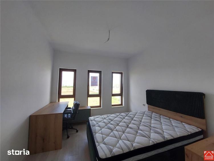 Casă cu 4 camere cu Teren 400 Mp în Vladimirescu