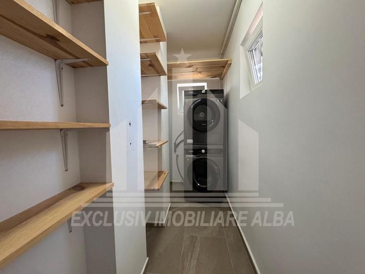 Apartament cu 3 camere decomandat, mobilat în Caroline Apulum