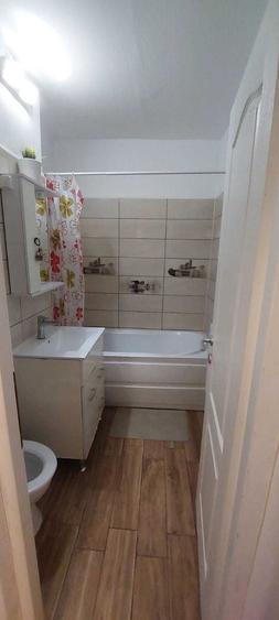 Garsonieră decomandată în Tei