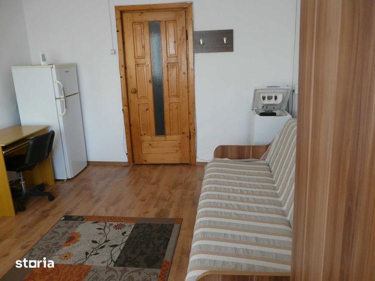 Persoana fizica inchiriez garsoniera marasti renovata,pret 200 eur - 1