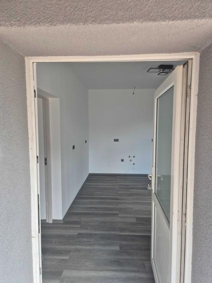 Casă cu 4 camere în Exterior Vest