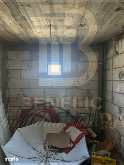 Casă cu 5 camere cu Teren 776 Mp în Cocorăștii Colț
