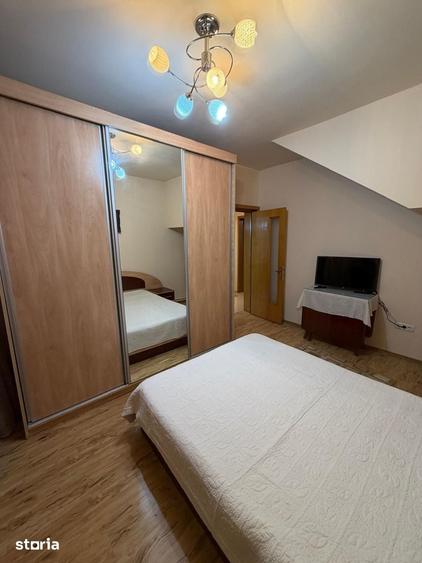 Casă cu 7 camere cu Teren 213 Mp în Coiciu