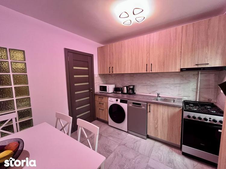 Apartament cu 2 camere semidecomandat, mobilat în Est