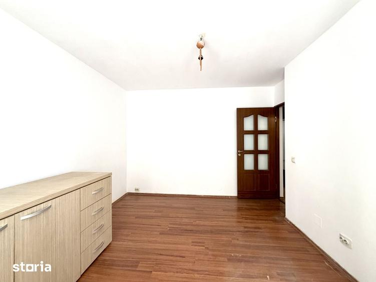 Apartament 3 camere 70 mp etaj 1 cu doua balcoane bloc izolat Bradet - 12