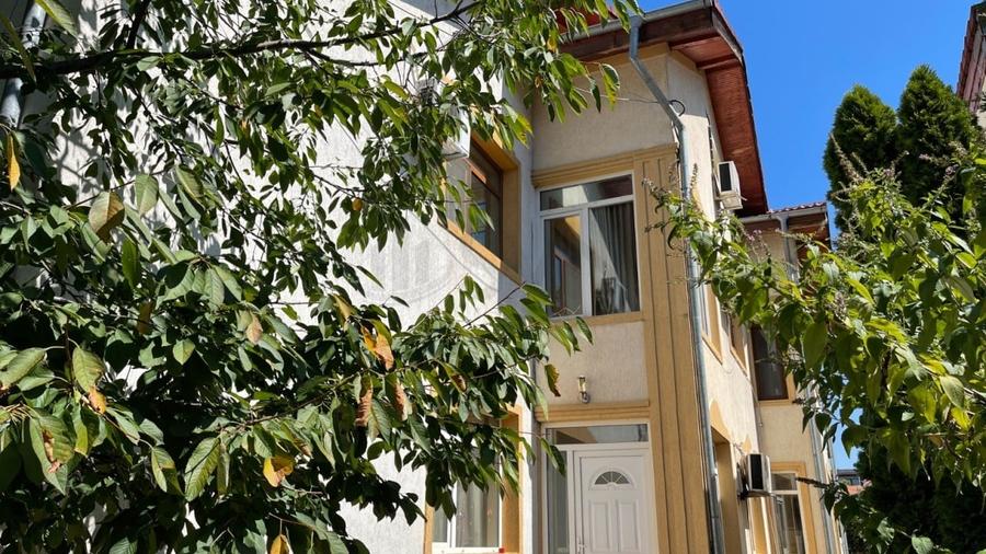 Casă individuală cu 5 camere cu Teren 200 Mp în Dămăroaia