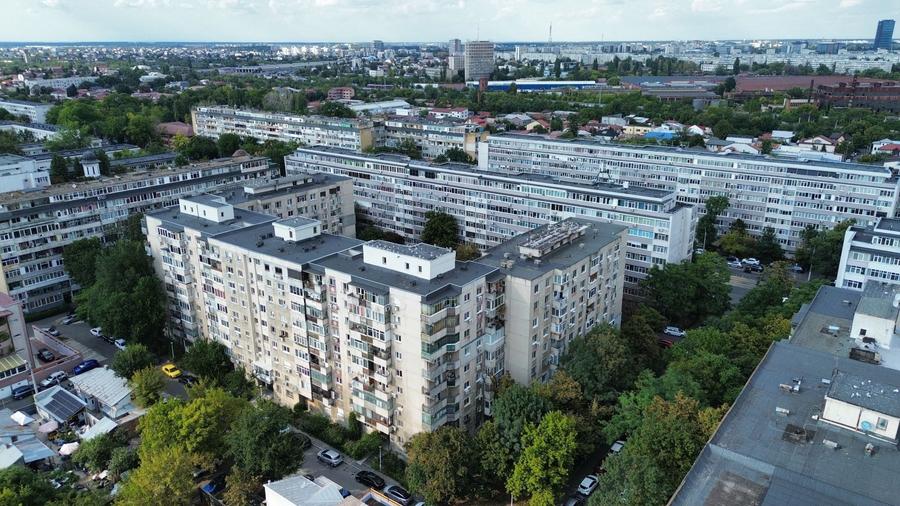 Apartament cu 3 camere decomandat în Crângași