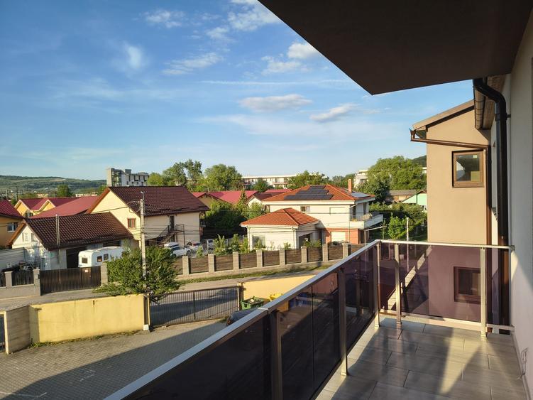 Apartament cu 2 camere semidecomandat în Florești