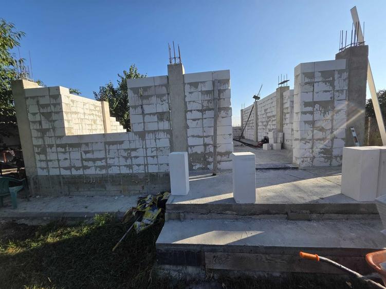 Casă cu 2 camere în Văculești