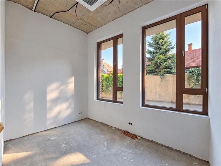 Spațiu comercial, de 125 mp, în Central