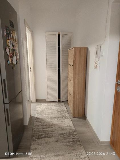 Apartament cu 3 camere semidecomandat în Central